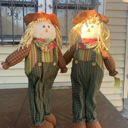 Standing Scarecrows / Halloween Decor