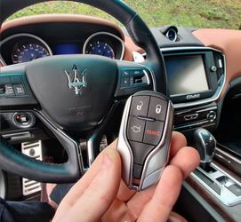 Maserati key fob Maserati key Car key