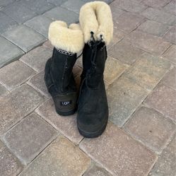 Women’s Size 10 Uggs