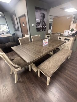 CLEARANCE🔥DINING SET WITH LEAF‼️✨