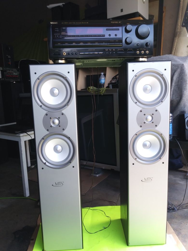 TEAC AG-V8500 AUDIO VIDEO SURROUND RECEIVER 130 watts for chans. MYS-2605 SPEAKERS 500 WATTS. POWER
