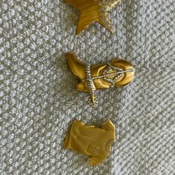 Set of 3 gold tone Western/equestrian pins w/ rhinestones0