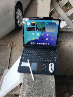 12.9 Inch Big Ipad pro 2019 3rd Gen brand new Conditions with Case keyboard & Charger $360 firm $100! Extra Apple pencil 3rd Gen. Trade are welcome