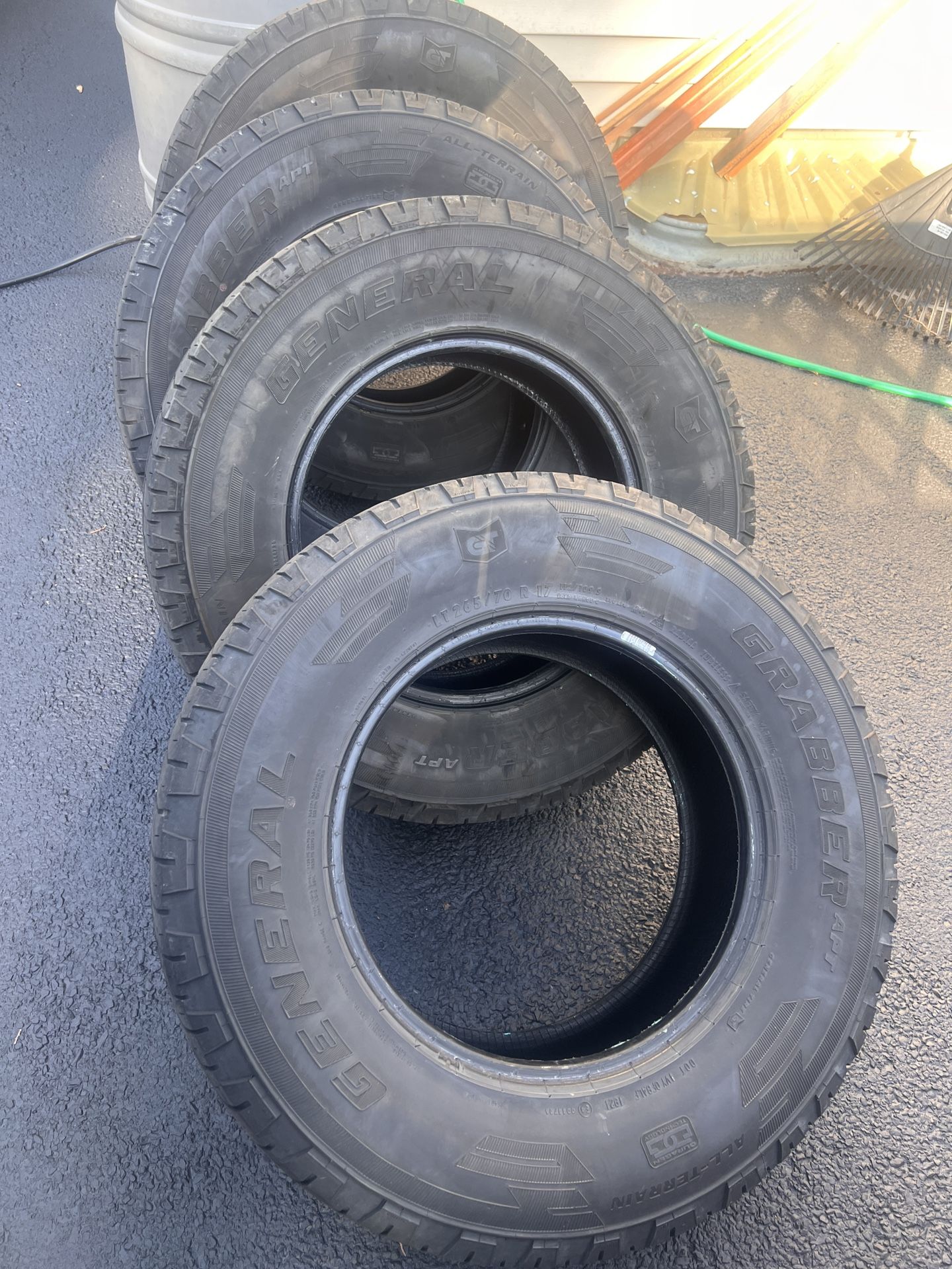 265/70/17 General Grabber APT Tires