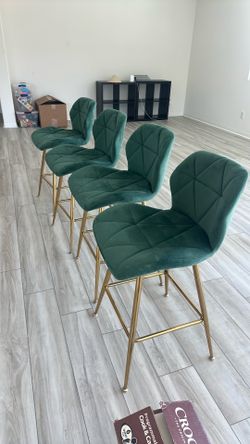 4 high chairs