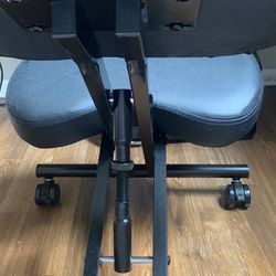 Kneel Chair