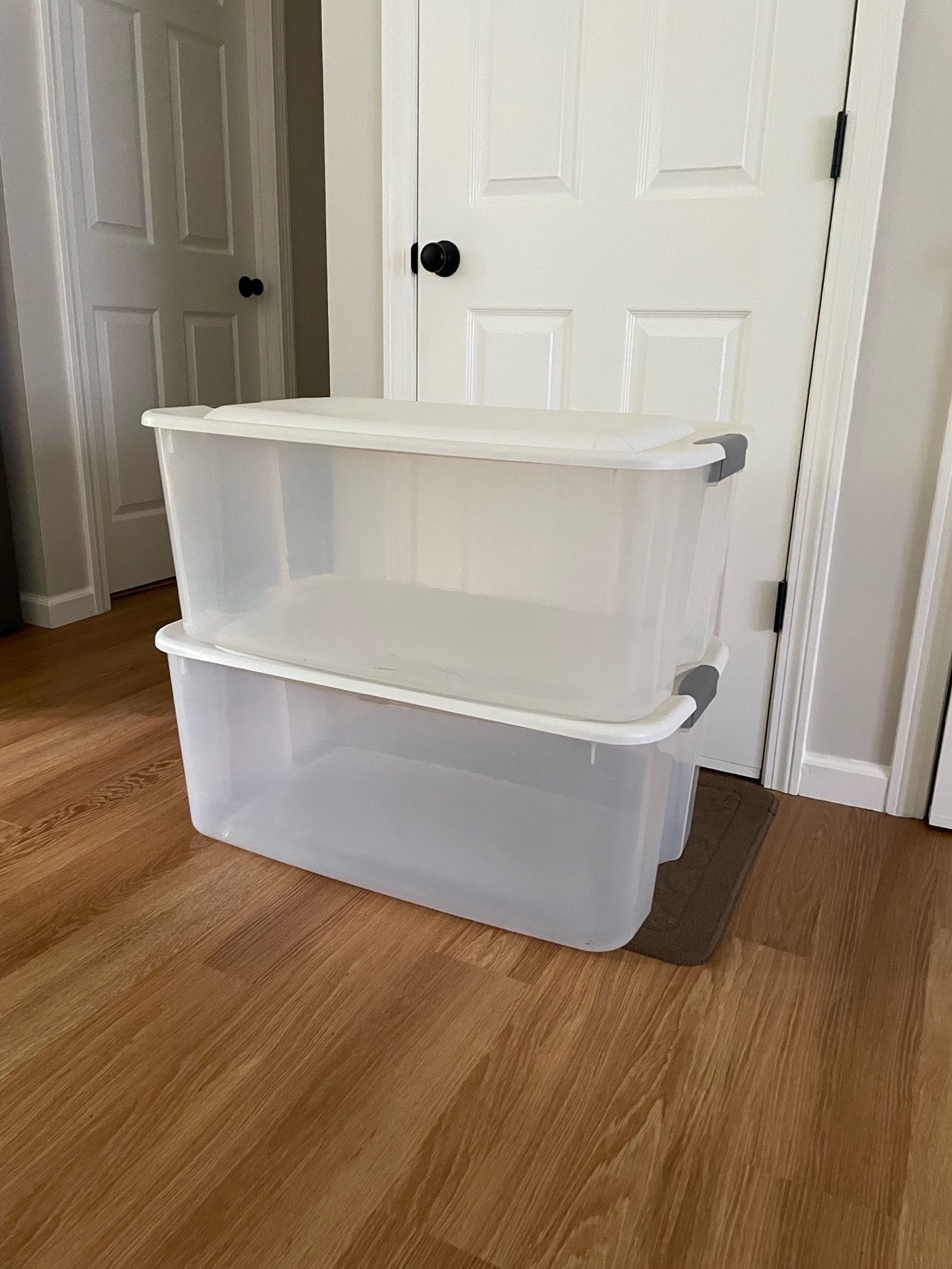 Sterilite Stackable XL Latching Storage Bins