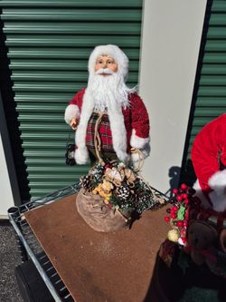 Decorative Santas