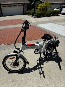 E bike with an extra seat