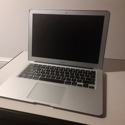 Macbook Air 13 Inch ( Mid 2011)