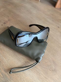 Sunglasses for women’s