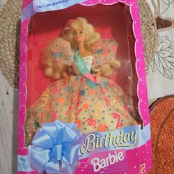 Vintage 1994 Birthday Barbie Doll New Condition 