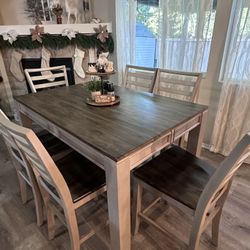 Dining Table with 6 chairs 