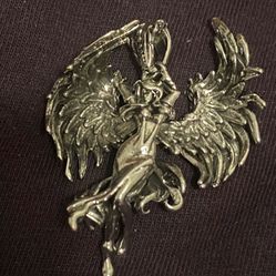 Beautiful Pendant Along With Chain