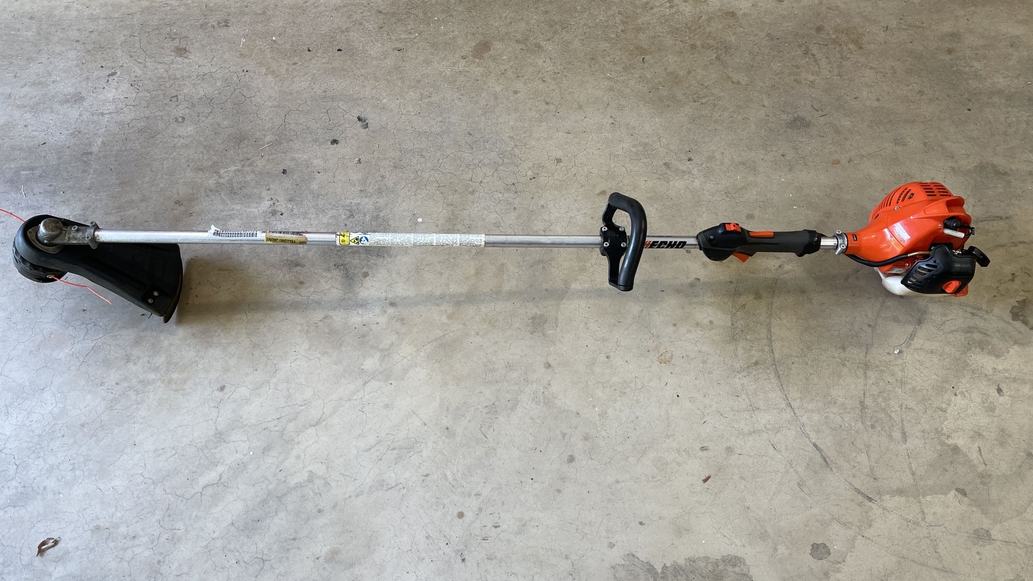ECHO SRM 225 21.2 cc Gas 2-Stroke Straight Shaft String Trimmer