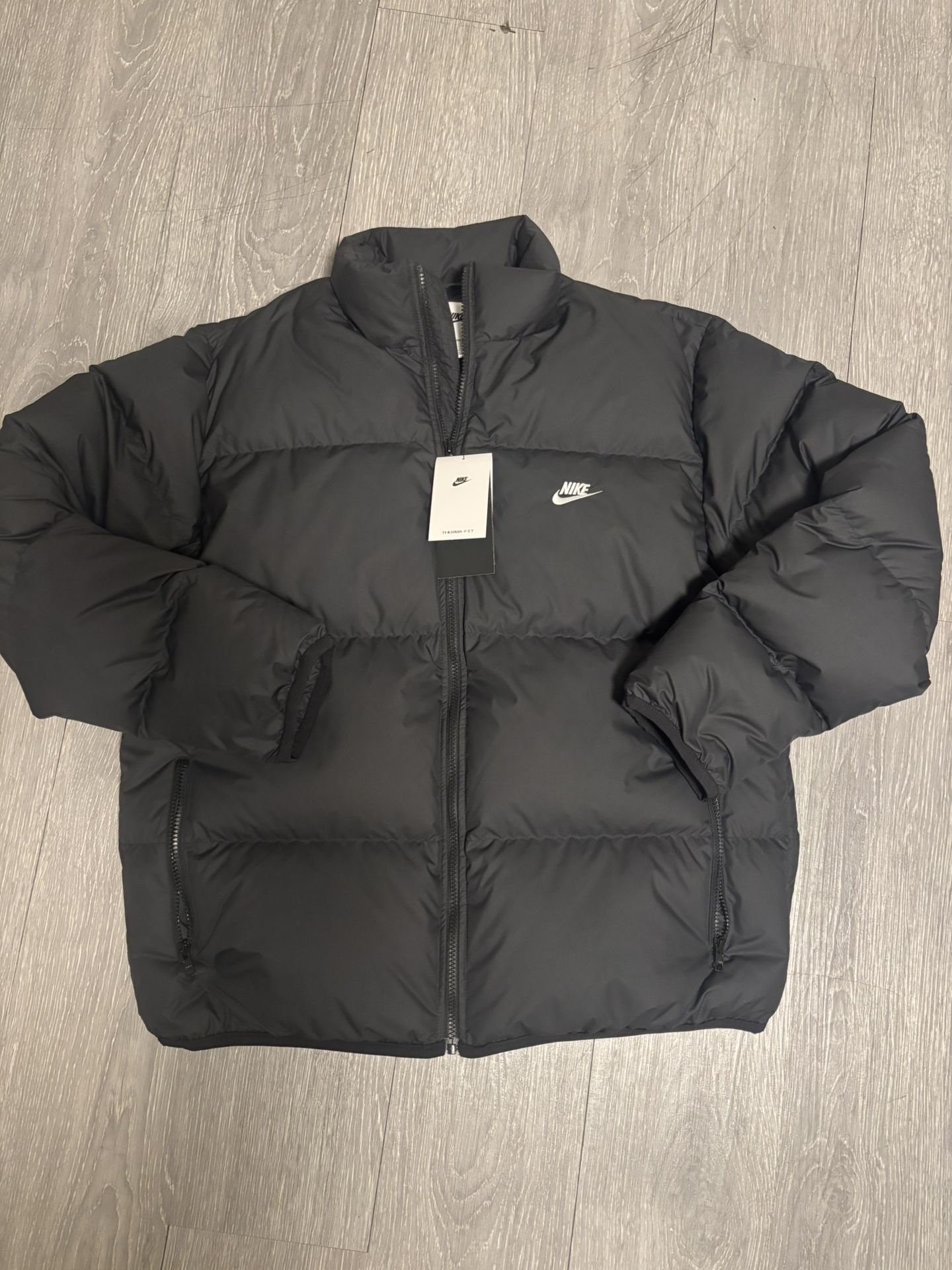 brand new nike puffer mens Large