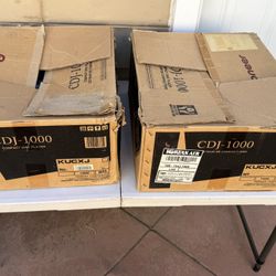 DJ equipment Turntables - Pioneer CDJ-1000 Compact Disc Player (two)