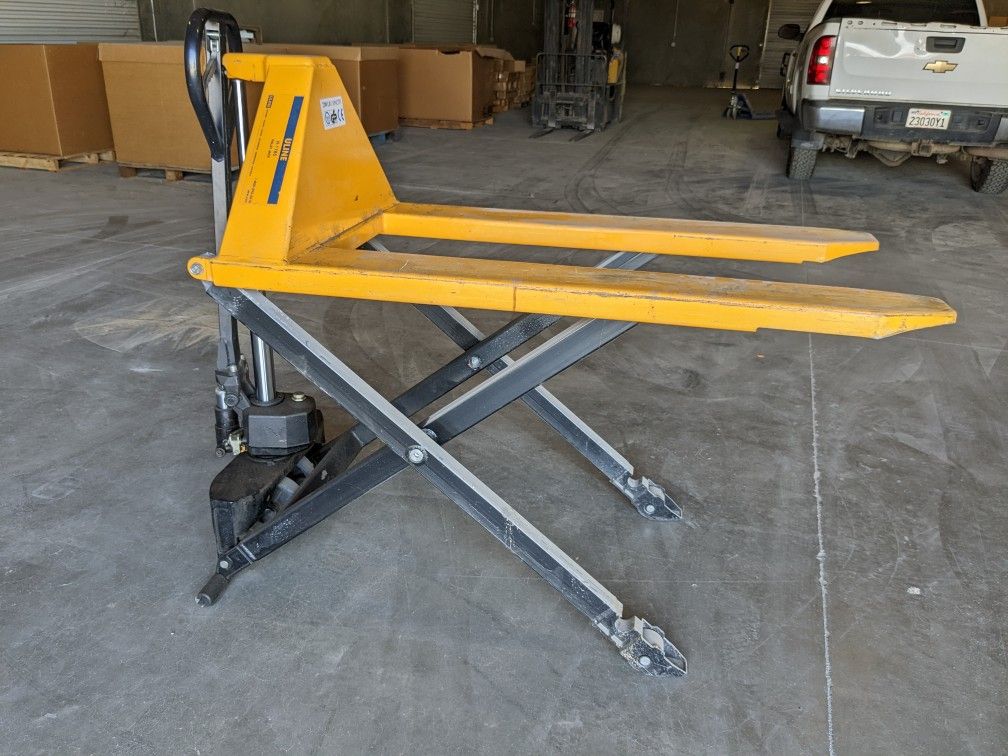 Scissor Lift Pallet Jack for Sale in Bakersfield, CA OfferUp