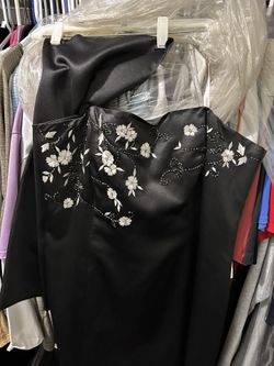 Women’s Size 16 Dress With White Flowers