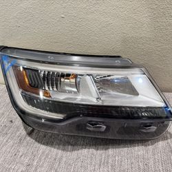 2016 To 2019 FORD EXPLORER HEADLIGHT RH