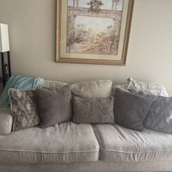 Couch From Ashley Furniture 