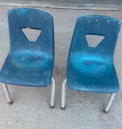 Chair for kids (2ft chairs)