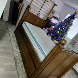 Wooden Twin Trundle Bed