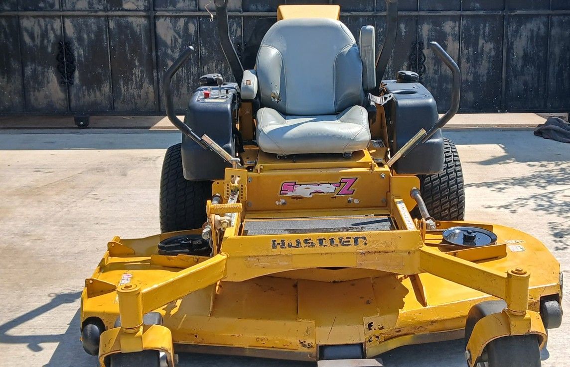 Hustler MOWER, ZERO-TURN SUPER  Z