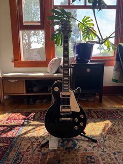 Les Paul Classic Ebony