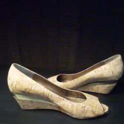 VAN ELI CORK HEELS!!