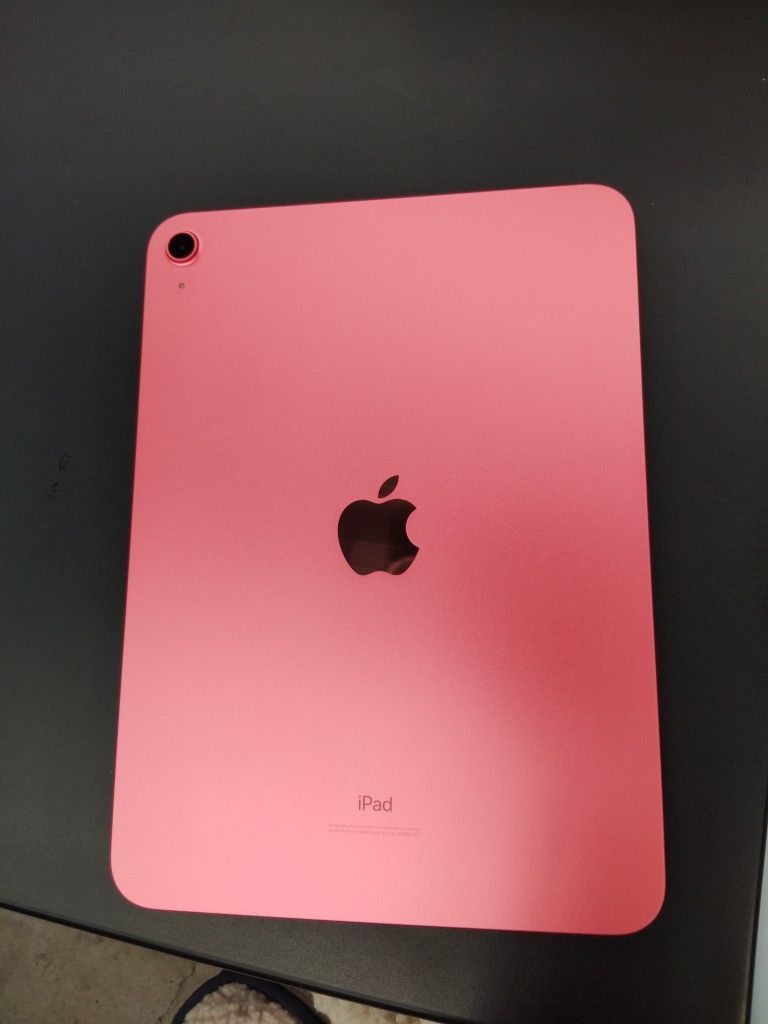 iPad 10th generation (MPQ33LL/A)