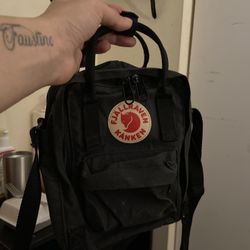 Adjustable Kanken Crossbody Bag 