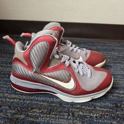 Nike LEBRON 9 OHIO State Basketball Sneakers Size 7