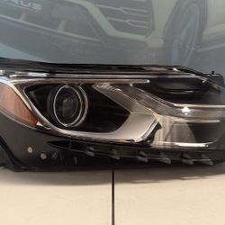 18-21 CHEVY EQUINOX RIGHT SIDE HID HEADLIGHT 