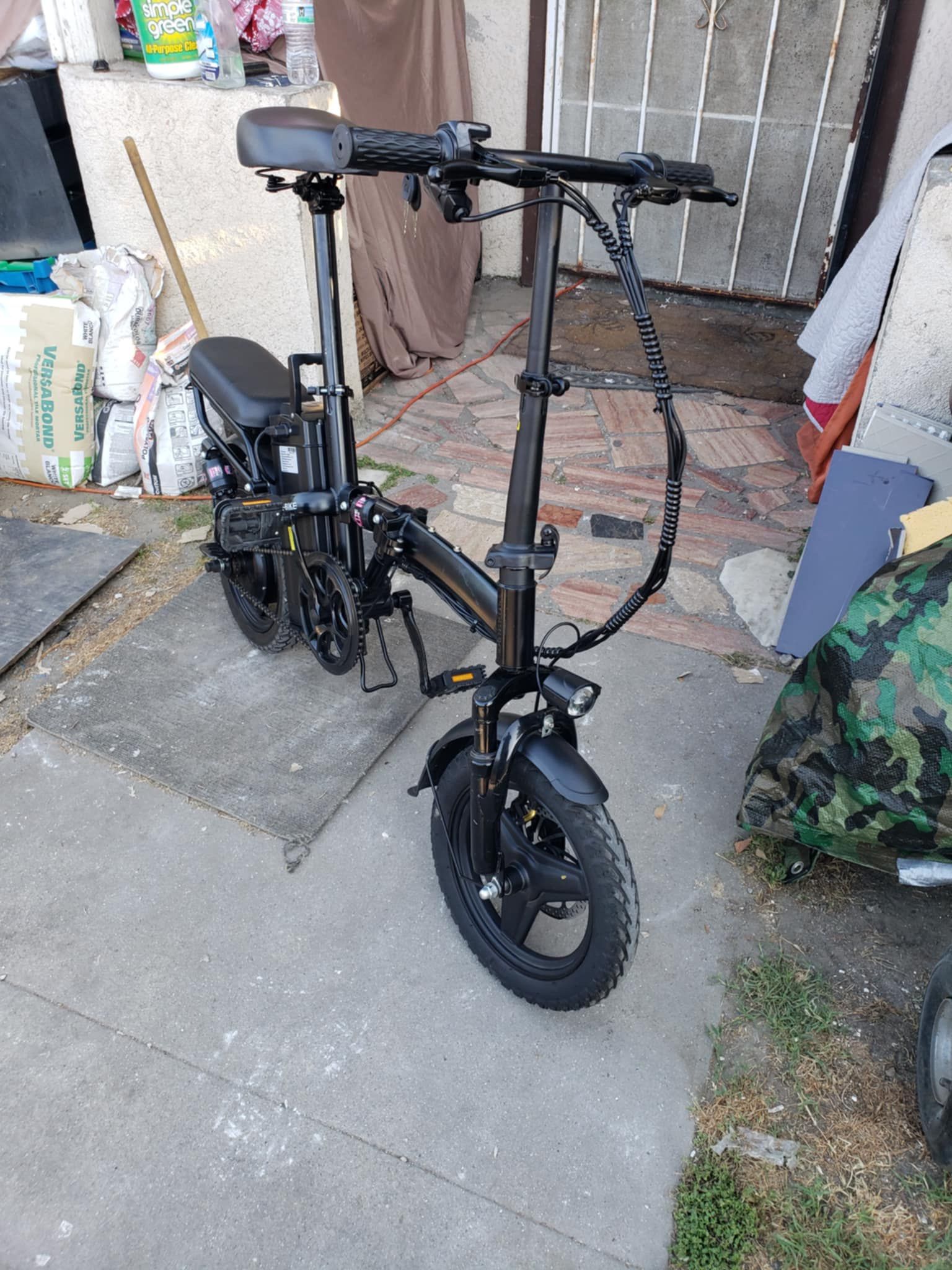 Has Suspension Front 650lb & back 450lb. Electric bike ebike e-bike super Electric up To 25mph 40miles range. Folding Electricbike 0050miles $500! All