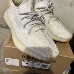 Yeezy Boost 350 V2 Light