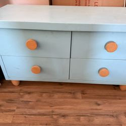 medium Kids Dresser