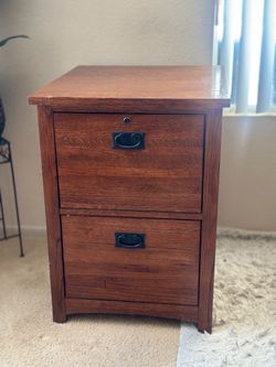 Nightstand(Key Entry)