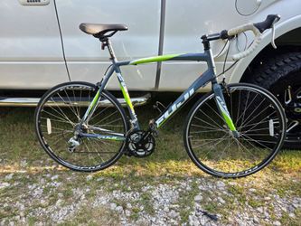 Fuji Newest 3.0 Road Bike