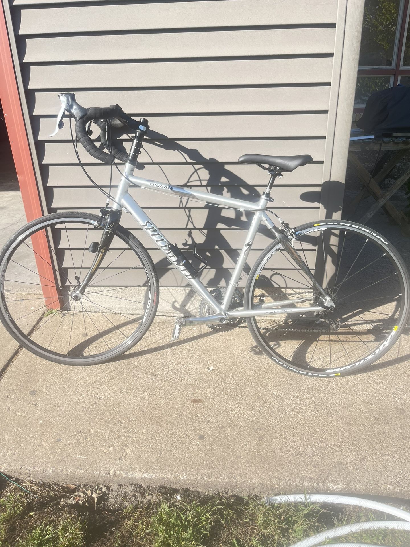 SPECIALIZED Sequoia Road Race