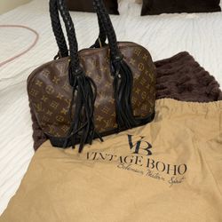 Authentic Lv Alma Bag -vintage Boho 