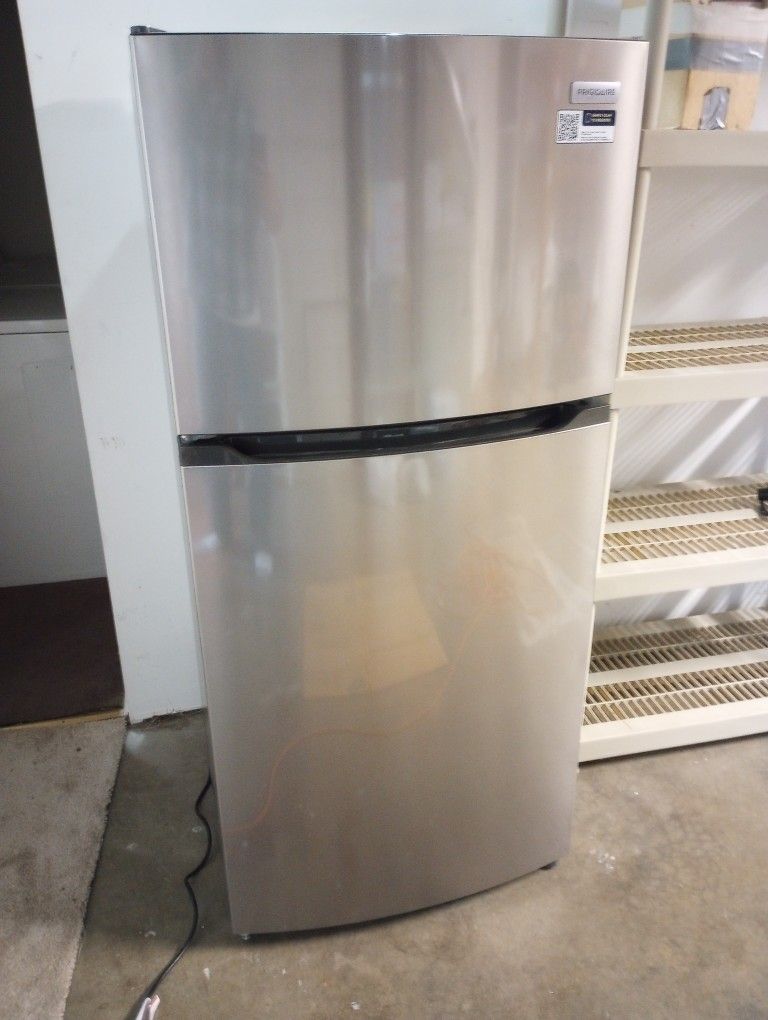 New Frigidaire refrigerator Freezer