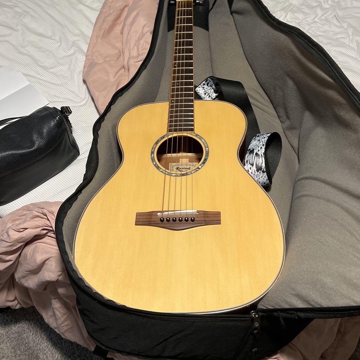 Revival RN-26 Acoustic Guitar 