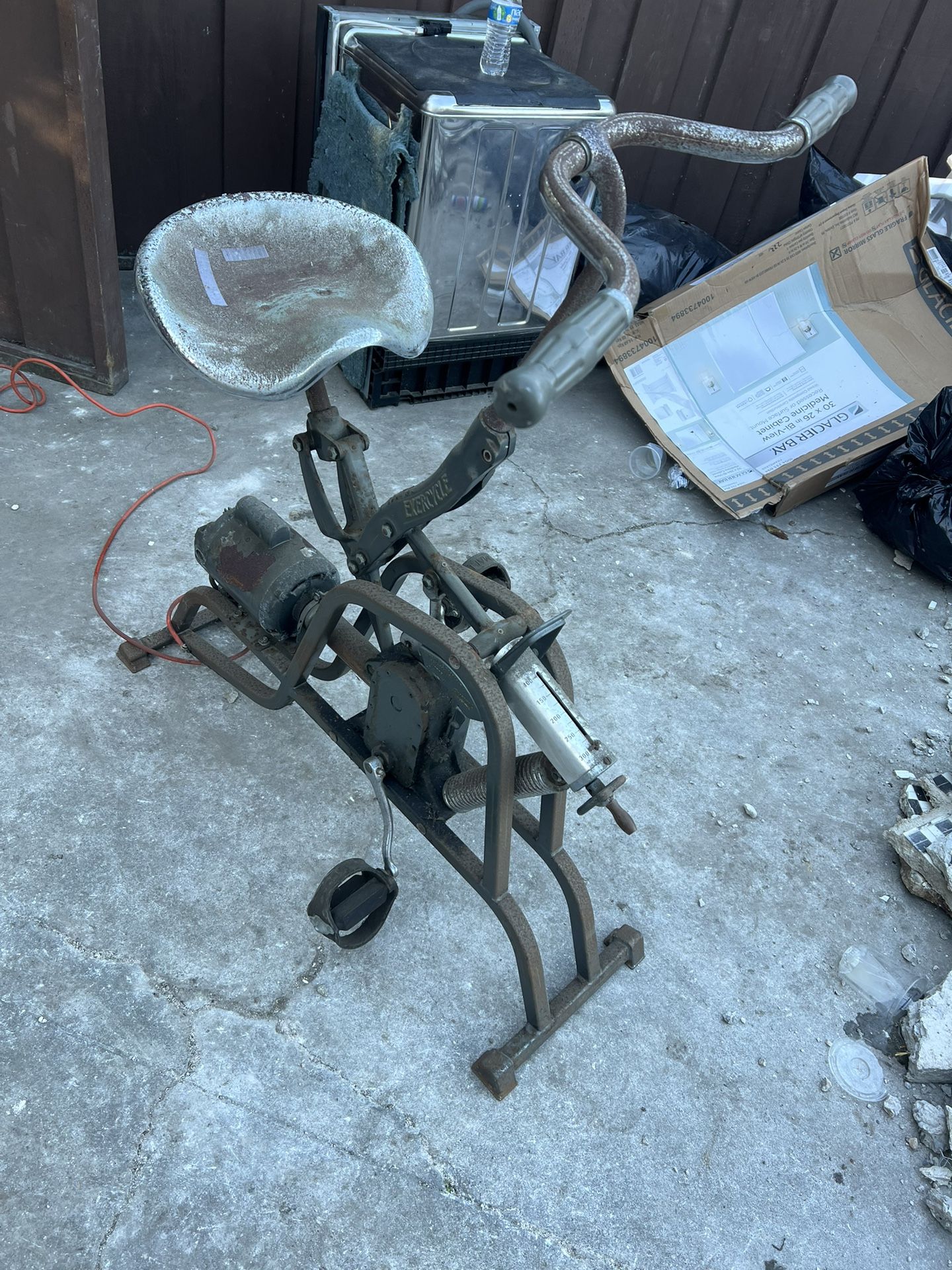 EXCERCYCLE EXERCISER 10199 EXECUTIVE Stationary Bike