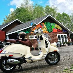 Beautiful 2013 Vespa GTV300ie.
