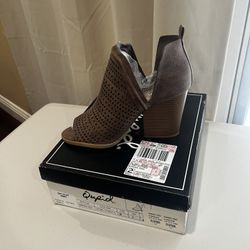 Women Shoes