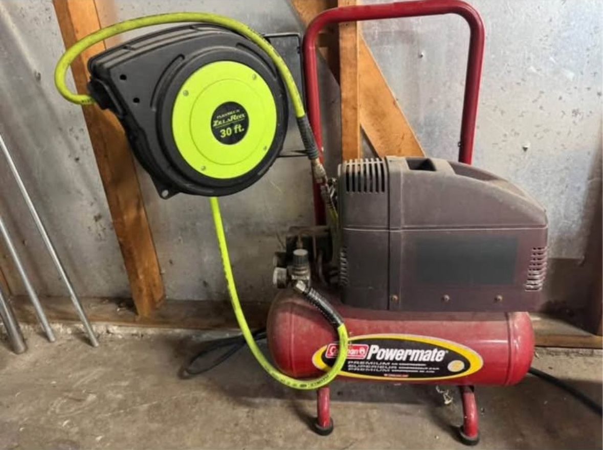 Air Compressor With Hose Reel