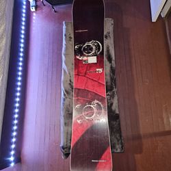 Snowboard $100