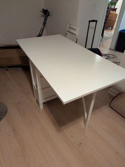 IKEA Gateleg table (white)