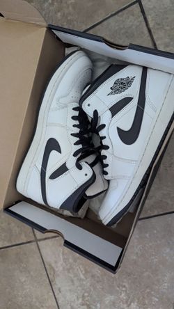 Nike Air Jordan 1 Mid Reverse Panda Mens Size 10 White Athletic Shoes Sneakers
